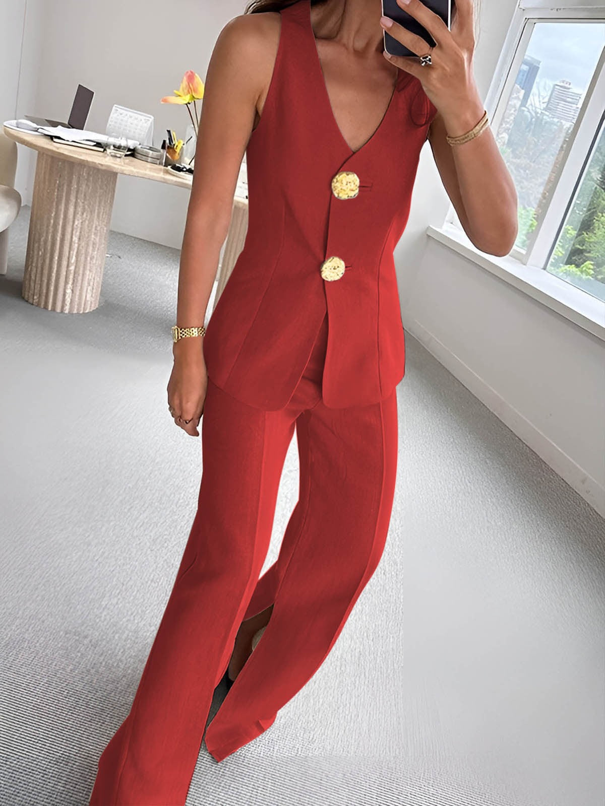 Ensemble pantalon sans manches à boutons fendus