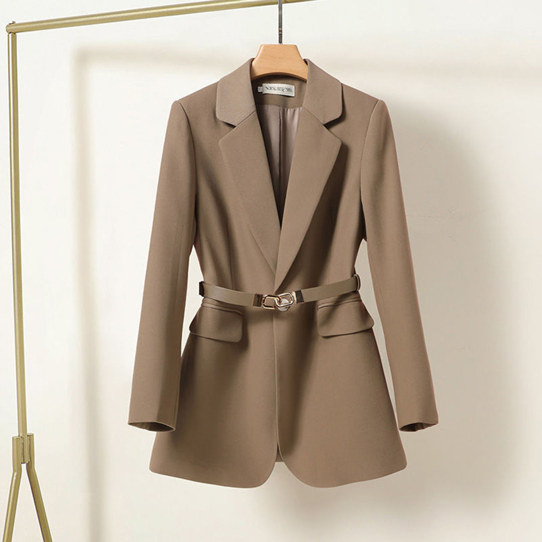 Blazer femme – Coupe décontractée – Taille cintrée – Ceinture boucle métal – Une boutonnière