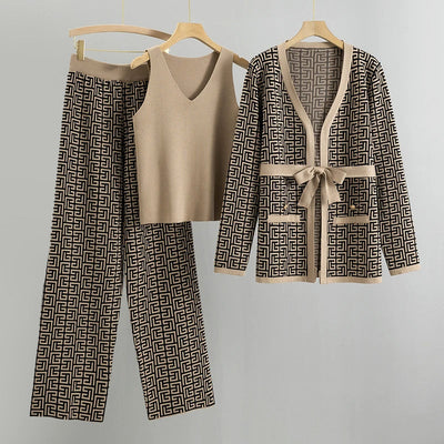 Ensemble Femme – Maille Douce – Top Sans Manches – Pantalon Taille Haute – Gilet Ceinturé