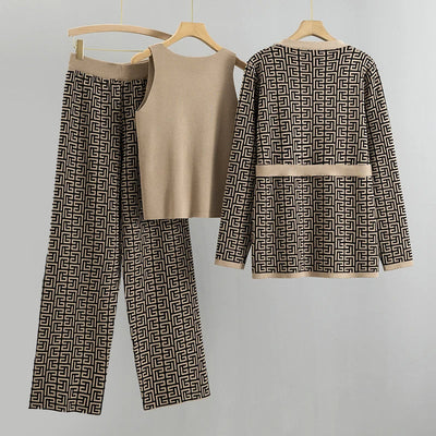 Ensemble Femme – Maille Douce – Top Sans Manches – Pantalon Taille Haute – Gilet Ceinturé