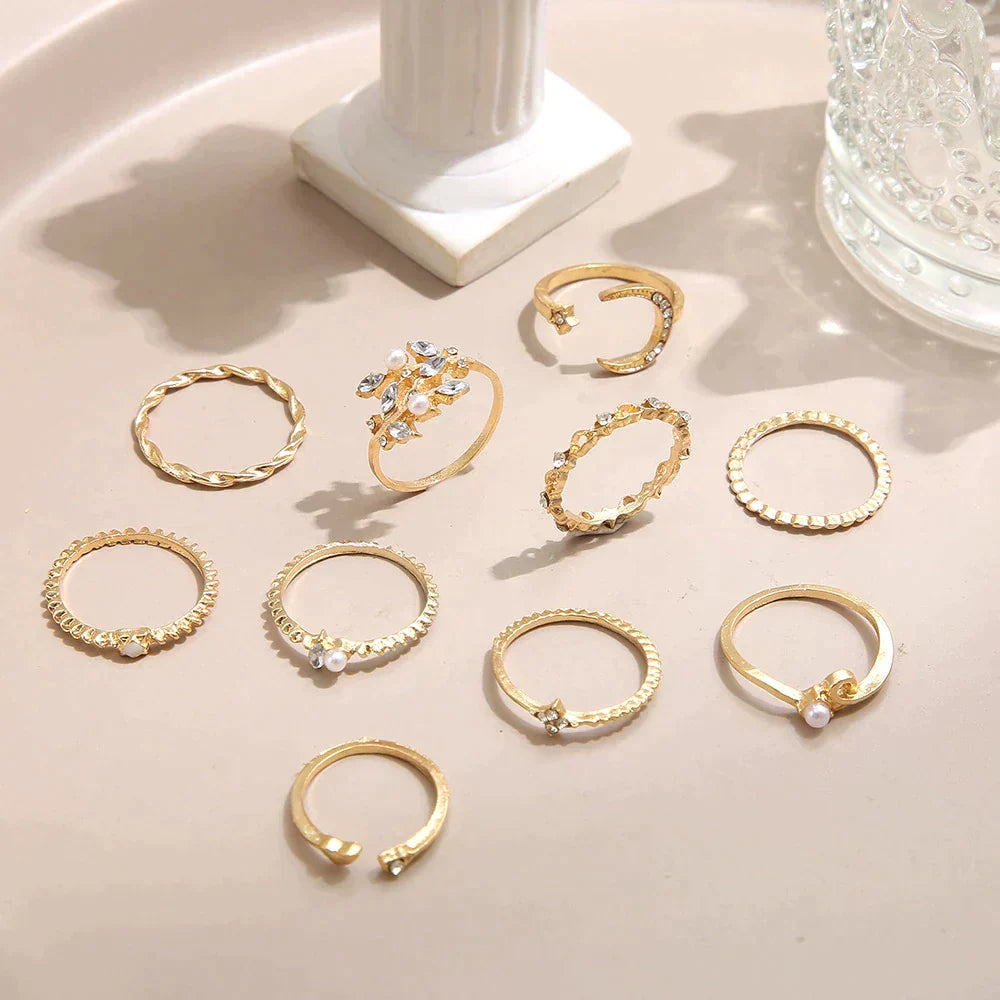 Ensemble de 10 bagues en argent et en or de style bohème