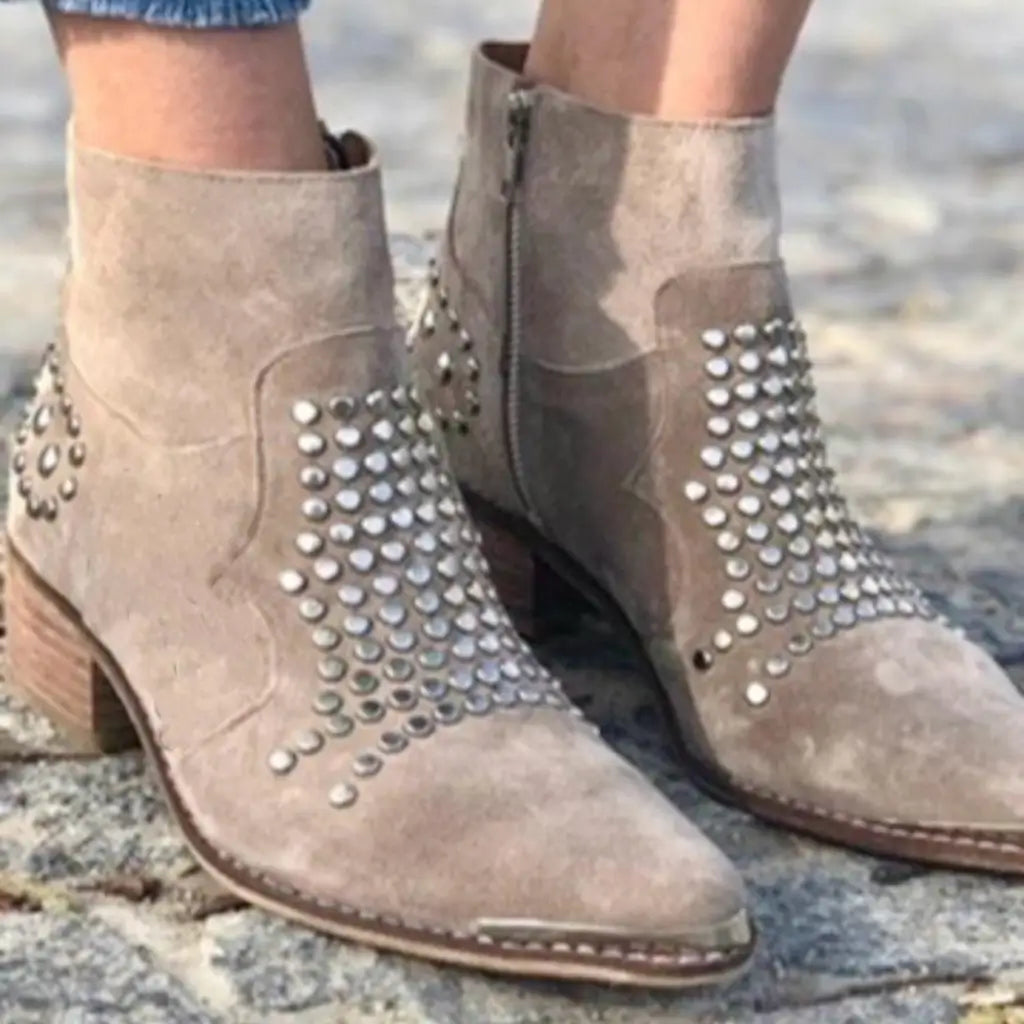 Valentina™ | Bottines à clous avec talon large et bout pointu