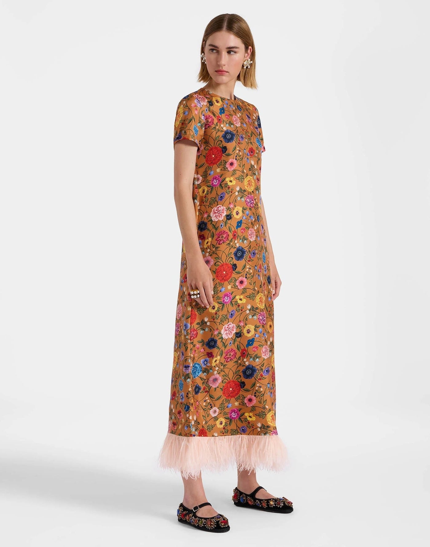 Robe à imprimé floral et plumes