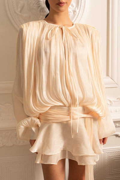 Ivoire™ | Robe Drapée à Manches Longues avec Jupe Mini et Ceinture Froncée