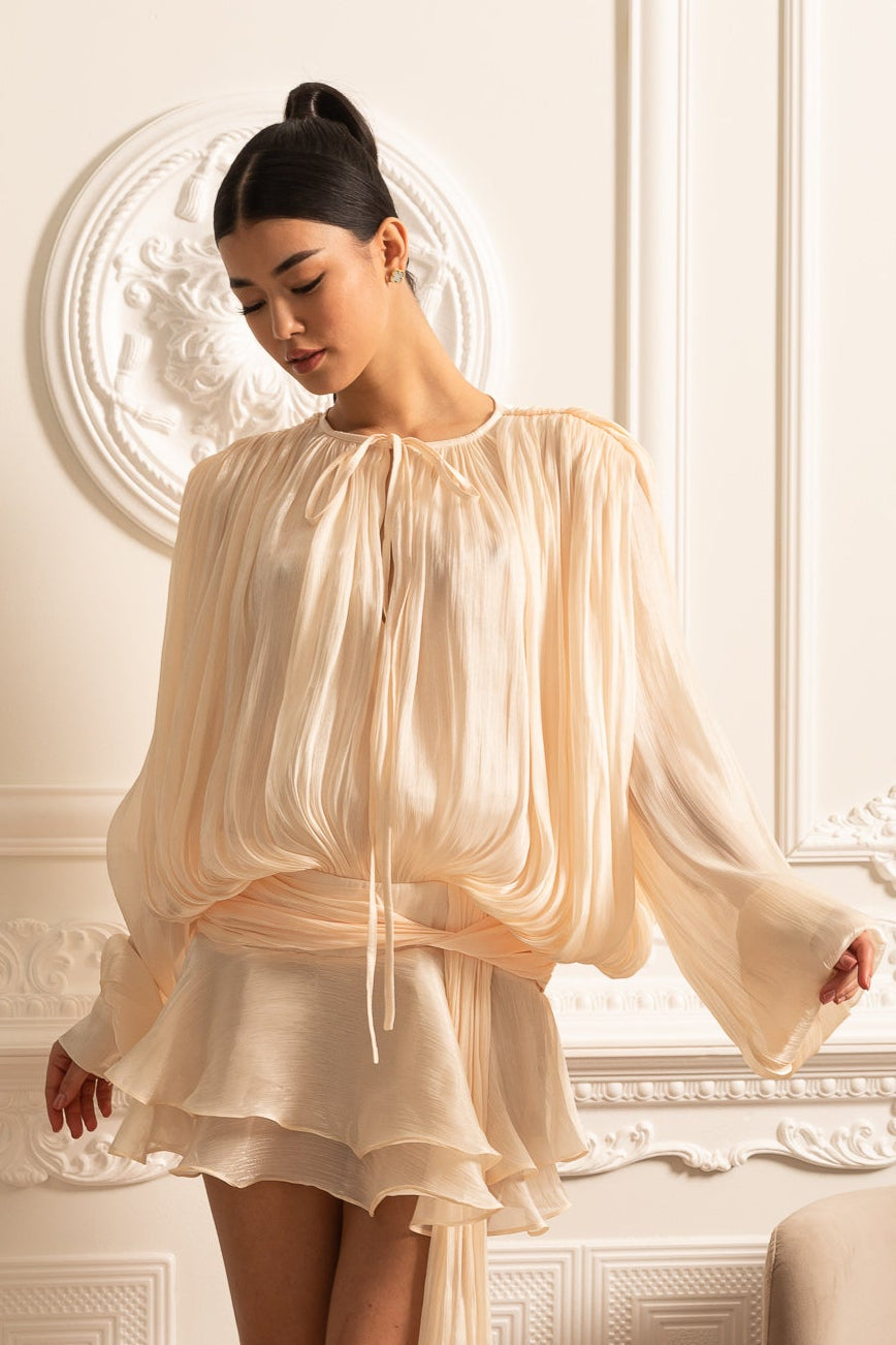 Ivoire™ | Robe Drapée à Manches Longues avec Jupe Mini et Ceinture Froncée