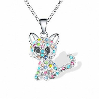 Collier en argent avec pendentif en forme de chat et pierres de zirconium colorées