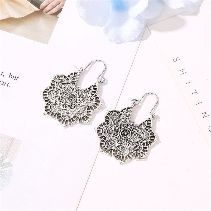 Boucles d'oreilles en style mandala