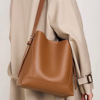 Sac à bandoulière et à l'épaule en cuir véritable grand modèle à sez pour homme
