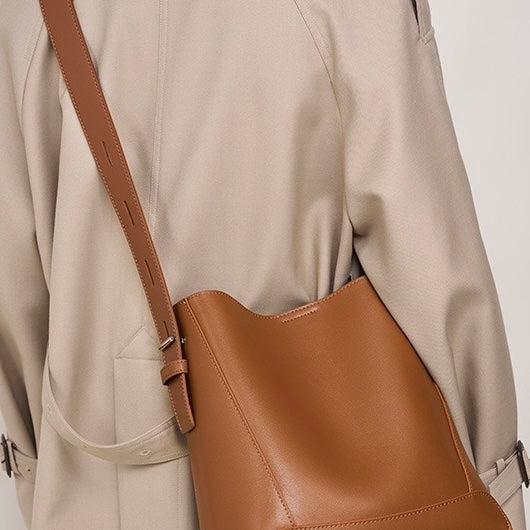 Sac à bandoulière et à l'épaule en cuir véritable grand modèle à sez pour homme
