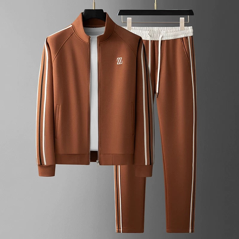 Ensemble Survêtement Homme – Coupe Standard – Pantalon Fuselé – Détails Rayés
