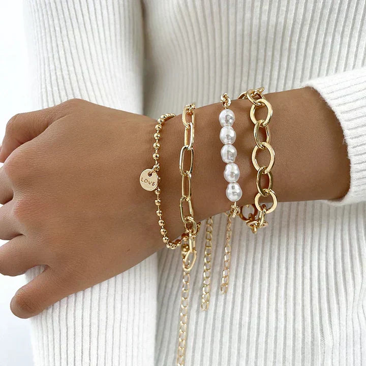 Ensemble de bracelets en perles d'or