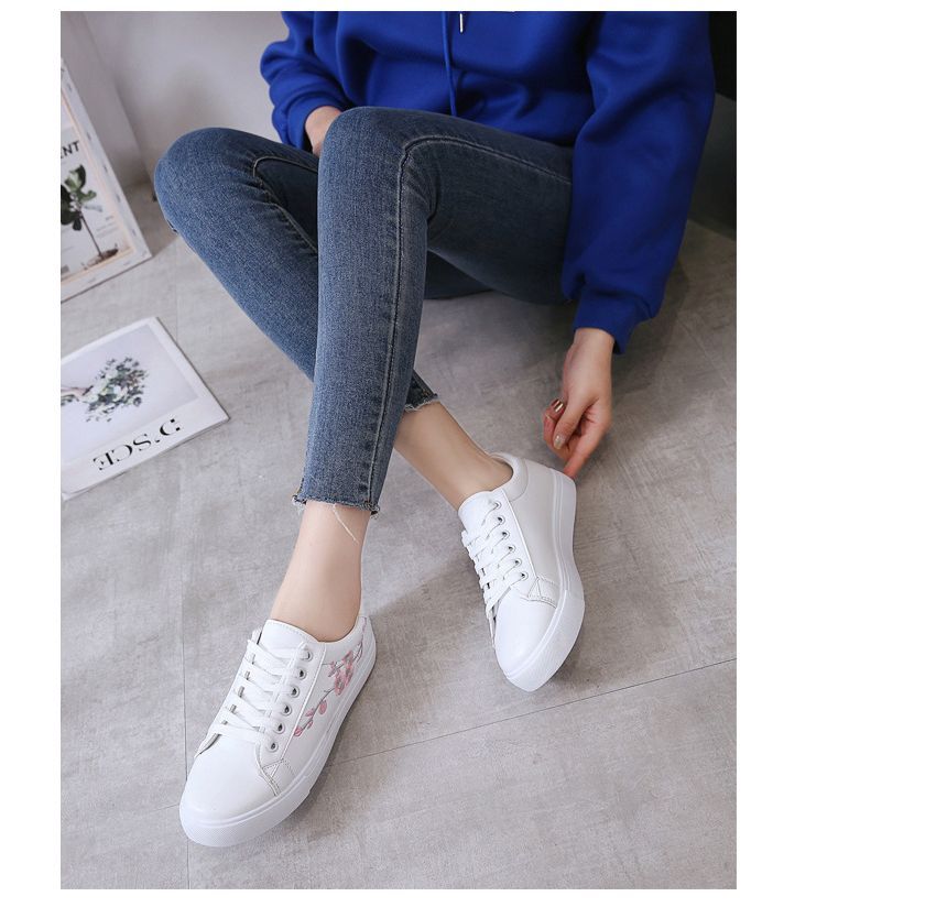 Madeleine | Chaussure Conception De Fleurs Pour Femme | Blanche