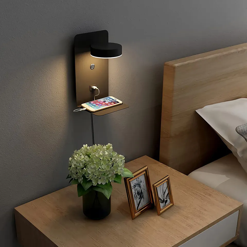 EasyHome | Lampe de chambre à coucher LED dimmable et chargeur de téléphone en un seul appareil
