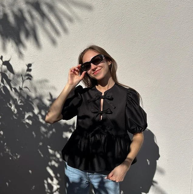 Rose | Blouse tendance avec motif léopard et manches bouffantes
