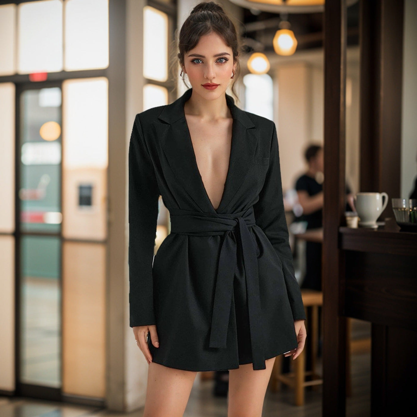 Blazer femme – Coupe slim – Ceinture taille – Col V profond – Mi-long élégant