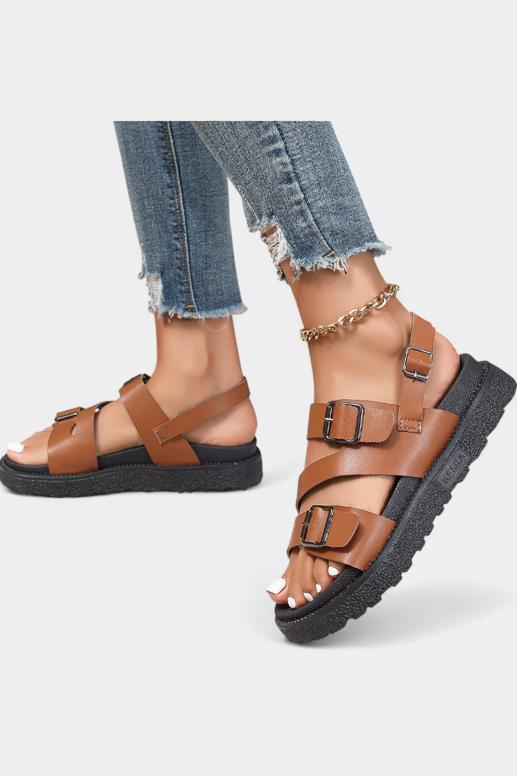 Cerise | Sandales plates en cuir végétalien avec brides réglables