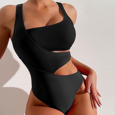Maillot de bain femme – Une épaule – Détail découpé – Coupe moulante stretch