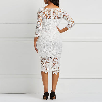 Robe femme en dentelle – Coupe moulante – Broderie florale – Manches 3/4 transparents