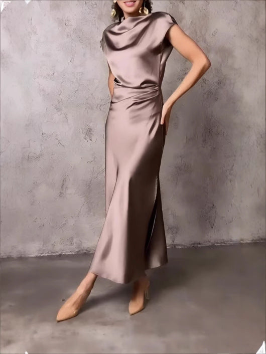Isabelle - Robe En Satin Avec Drapé Croisé Et Décolleté En V