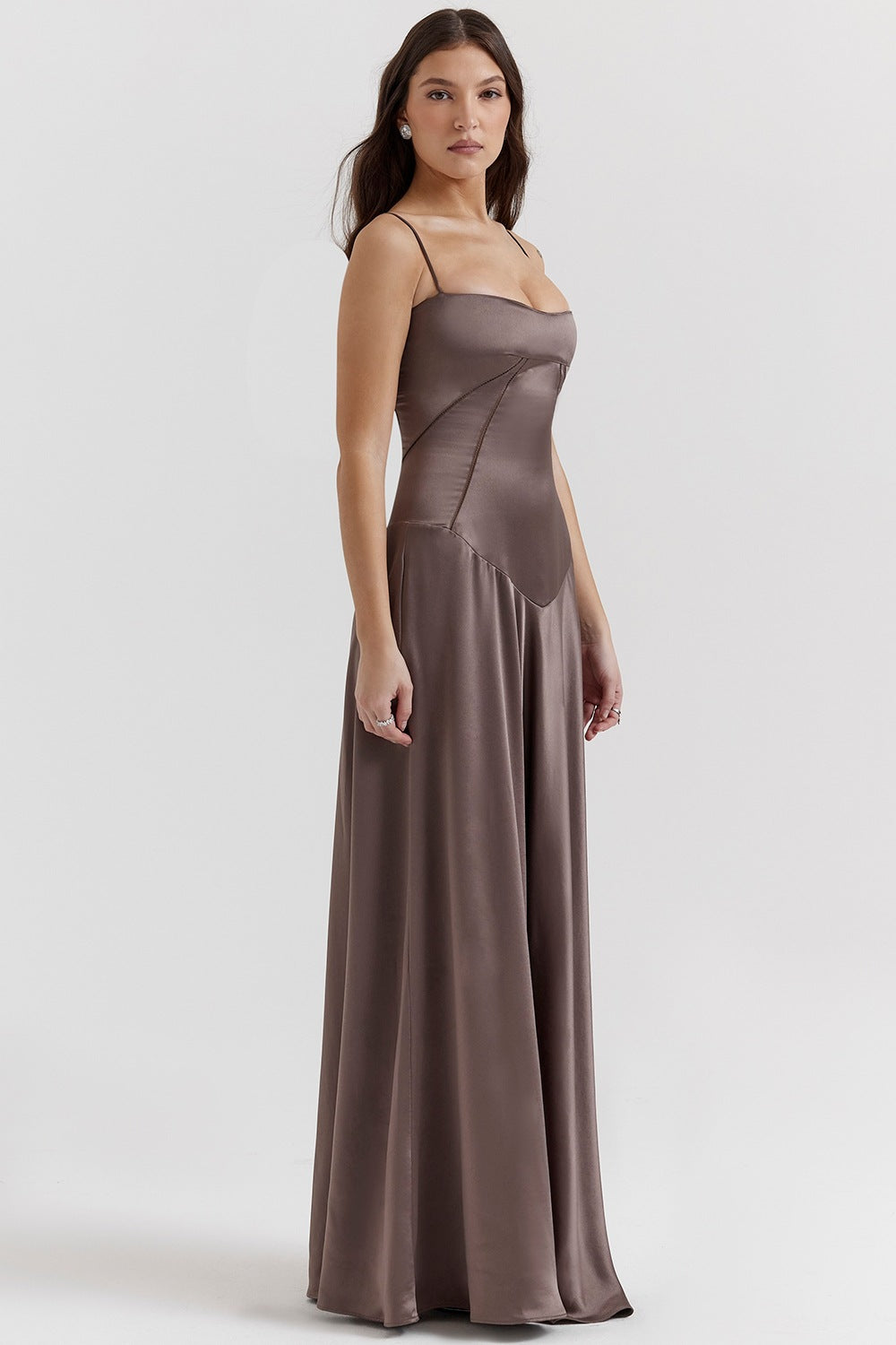 Robe de soirée femme – Coupe évasée longue – Bretelles fines – Taille ajourée