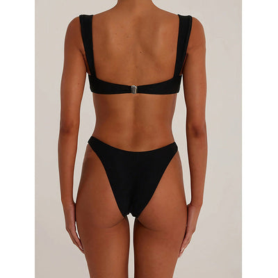 Bikini femme – Coupe échancrée – Détails métalliques – Tissu extensible respirant