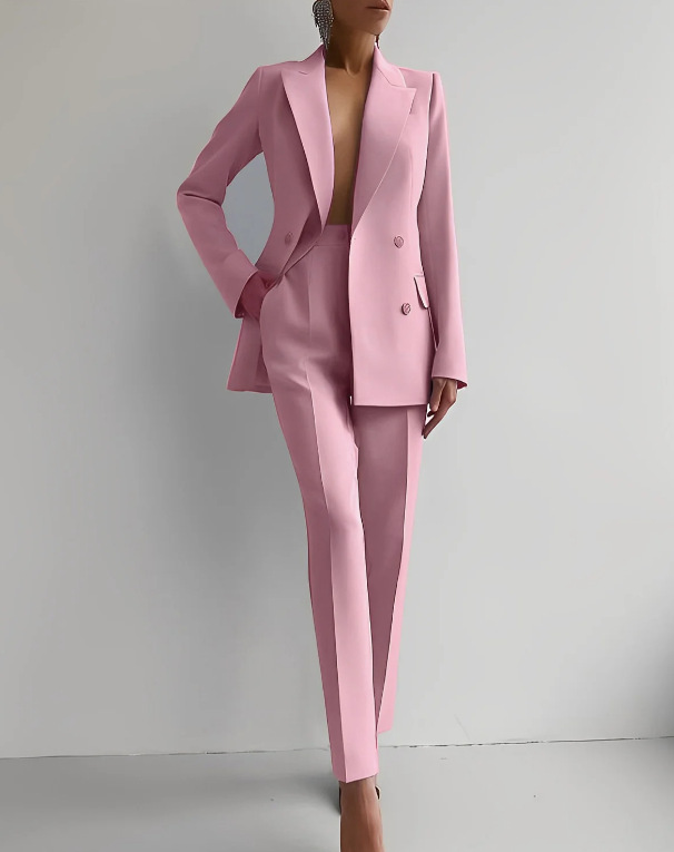 Tailleur Femme | Coupe Cintrée | Élégance Affirmée