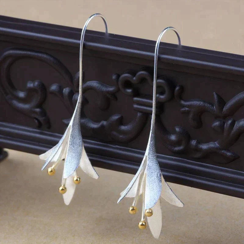 Boucles d'oreilles en fleurs argentées