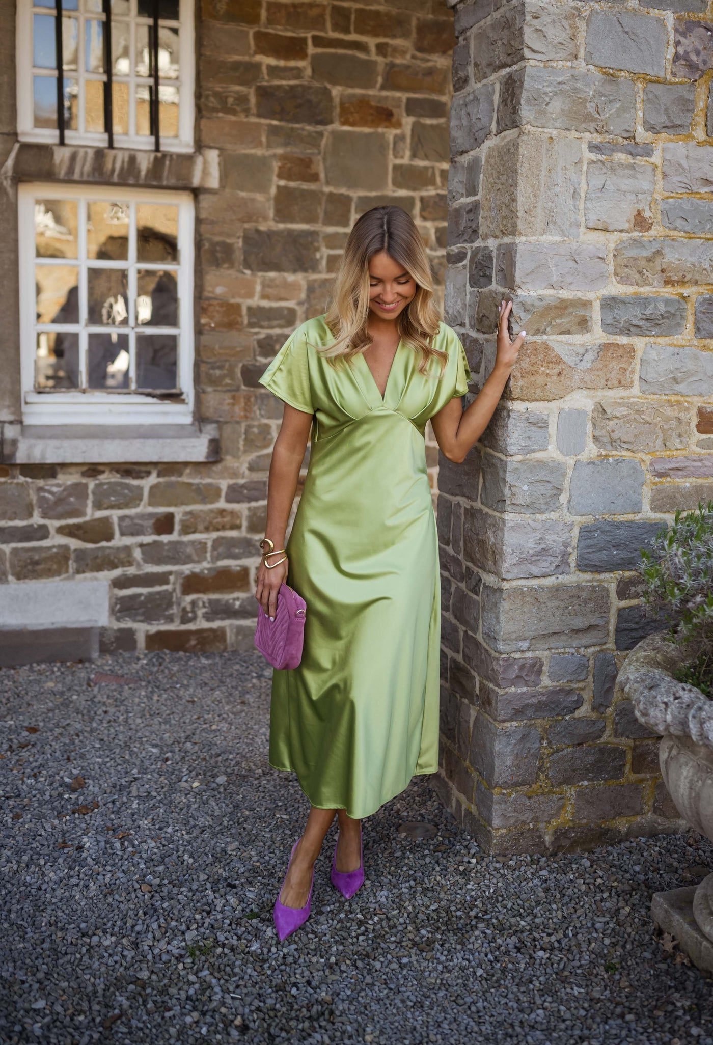 Eleonore™ | Robe satinée à col en V