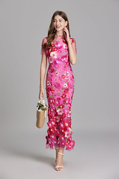 Robe Brodée | Floral Chic | Élégance Romantique
