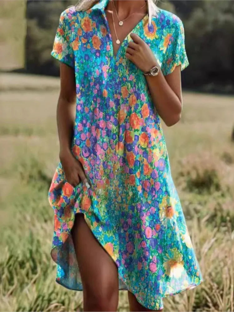 Carla | Robe florale élégante avec col en V et boutons