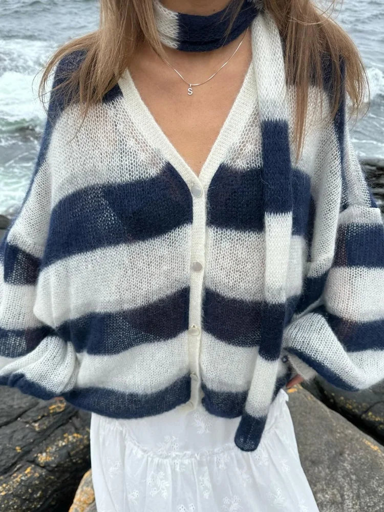 Evie™ - Gilet rayé confortable avec écharpe