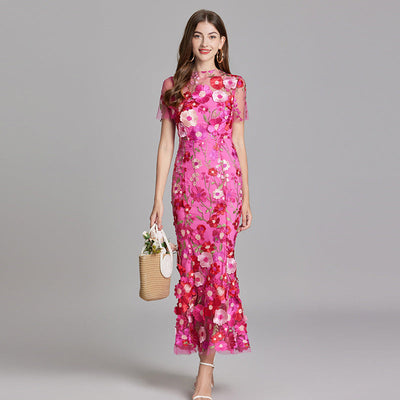 Robe Brodée | Floral Chic | Élégance Romantique