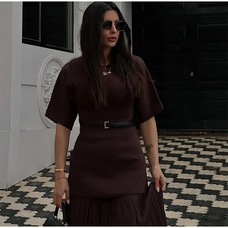 Robe élégante faite à la main pour femme