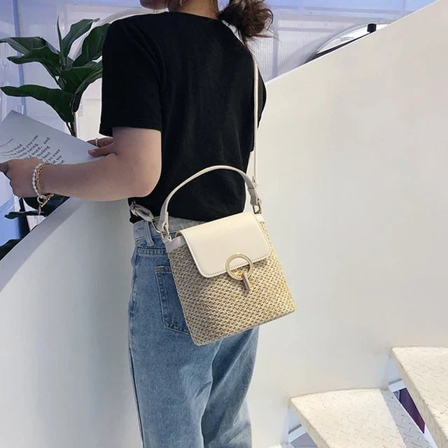 Maeva sac seau en paille tressée