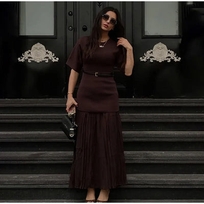 Robe élégante faite à la main pour femme