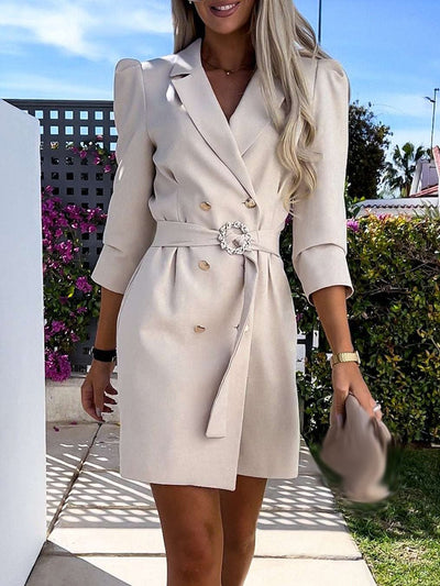 Robe Blazer Femme – Coupe Cintrée – Double Boutonnage – Ceinture à Boucle – Manches 3/4
