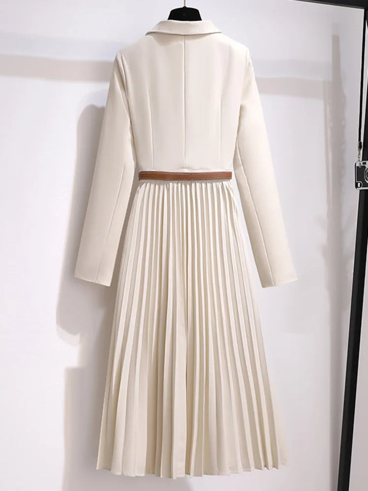 Robe Blazer Plissée | Élégance Moderne | Silhouette Ajustée