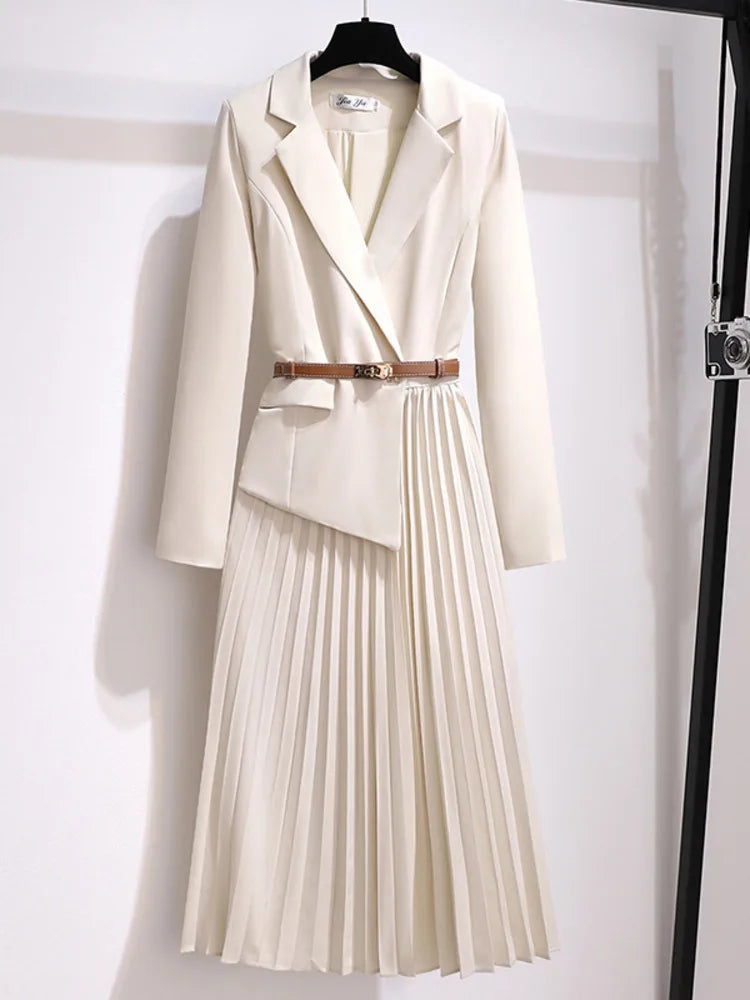 Robe Blazer Plissée | Élégance Moderne | Silhouette Ajustée