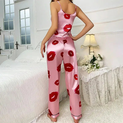 Rhea - Pyjama élégant en satin avec imprimé lèvres pour femmes