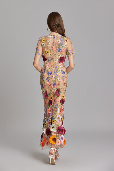 Robe Brodée | Floral Chic | Élégance Romantique