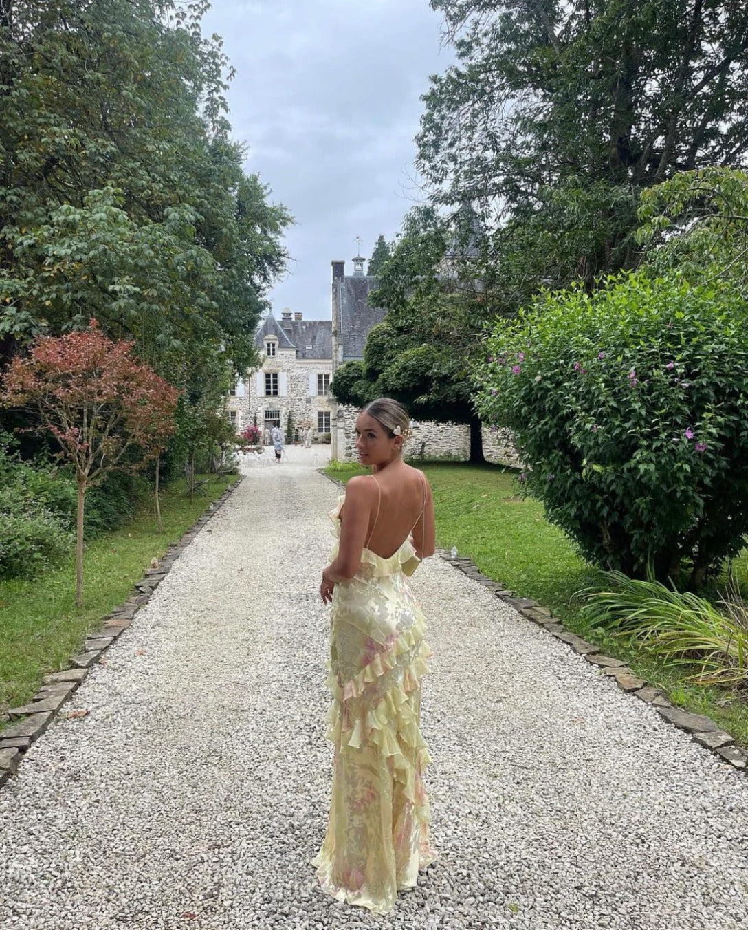 Linda – Robe longue fleurie élégante