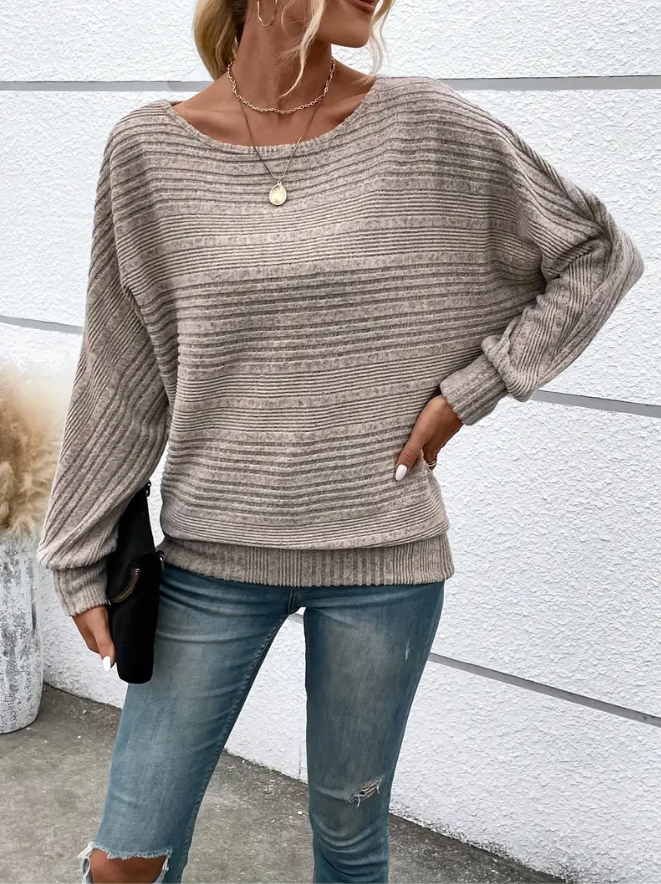 LEILA | Pull femme à manches chauve-souris et coupe décontractée