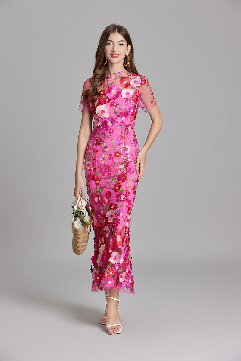 Robe Brodée | Floral Chic | Élégance Romantique
