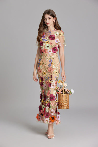Robe Brodée | Floral Chic | Élégance Romantique