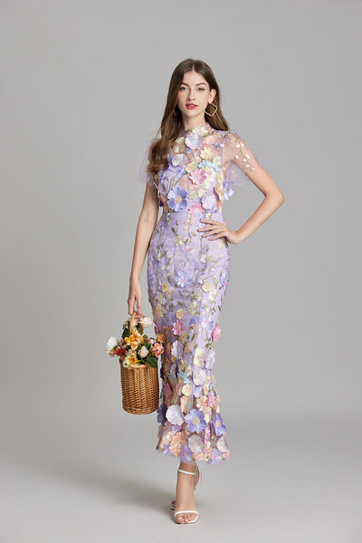 Robe Brodée | Floral Chic | Élégance Romantique
