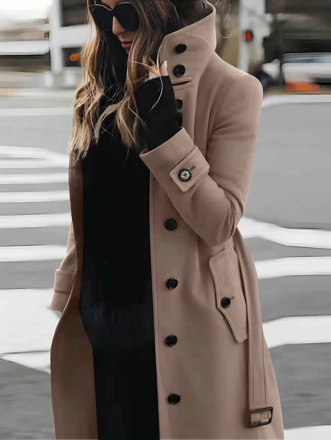 Manteau long femme – Coupe ajustée – Col montant – Double boutonnage – Ceinture