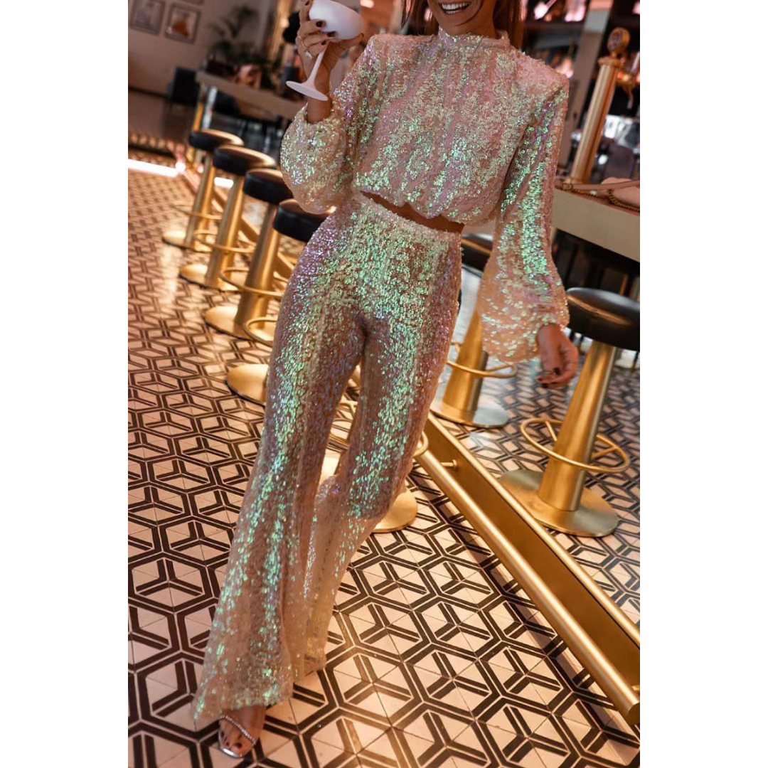 Ensemble Deux Pièces Femme – Haut Court Col Montant à Manches Bouffantes – Pantalon Évasé Taille Haute – Tissu à Sequins Brillant