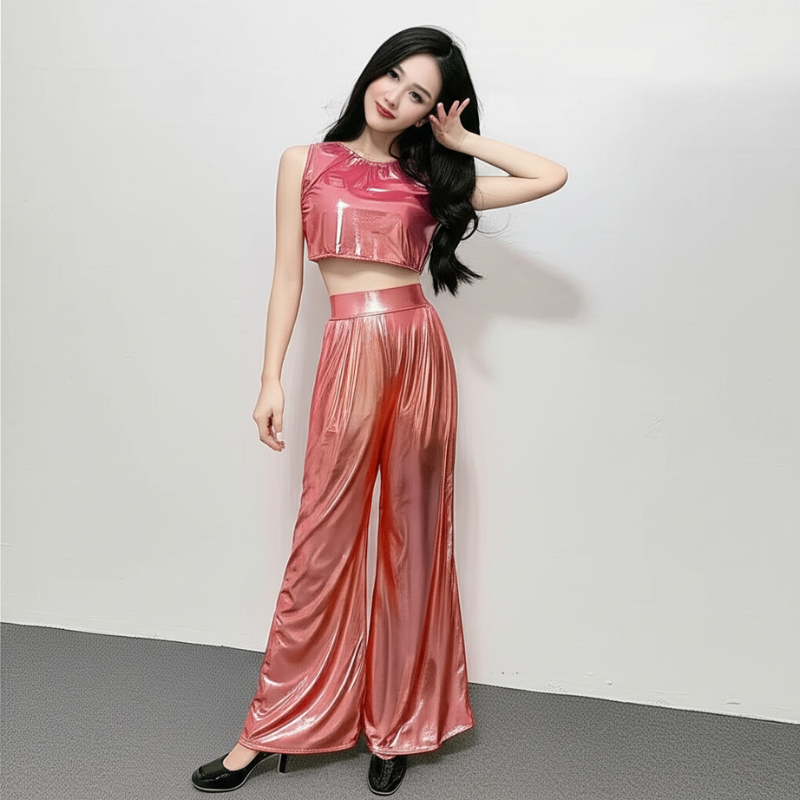 Ensemble haut court métallisé et pantalon large pour femme