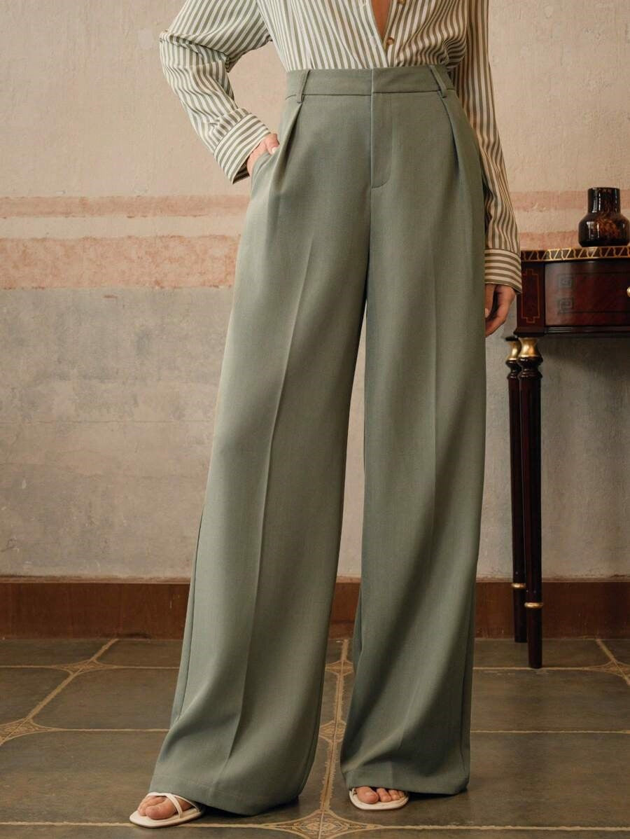 Pantalon large femme plis taille haute look professionnel