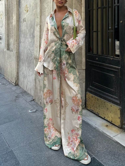 Ensemble ample en satin imprimé unique d'Antibes